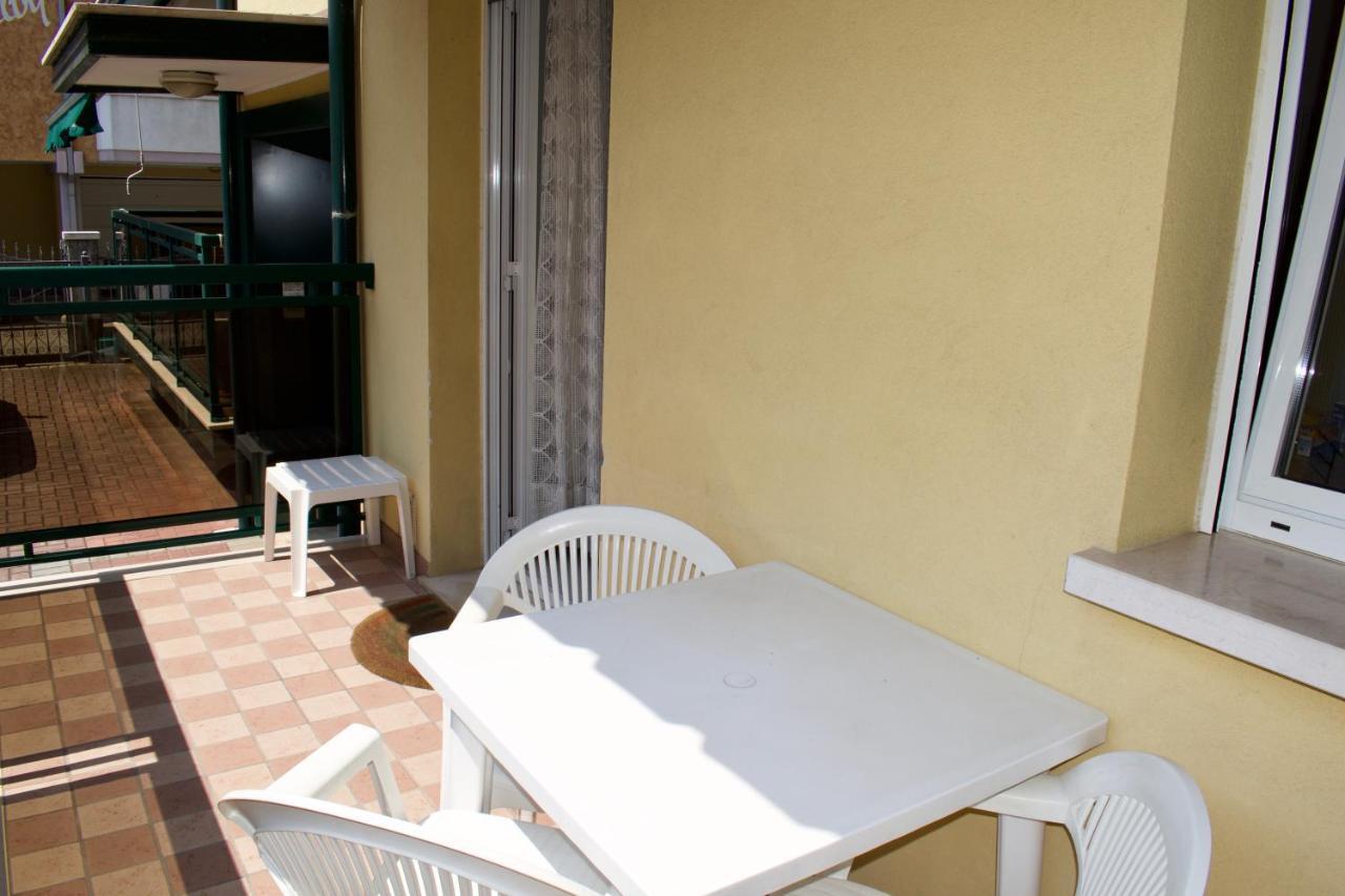 App4Rent - Villa Mimosa - Family Apartment Lido di Jesolo Eksteriør billede
