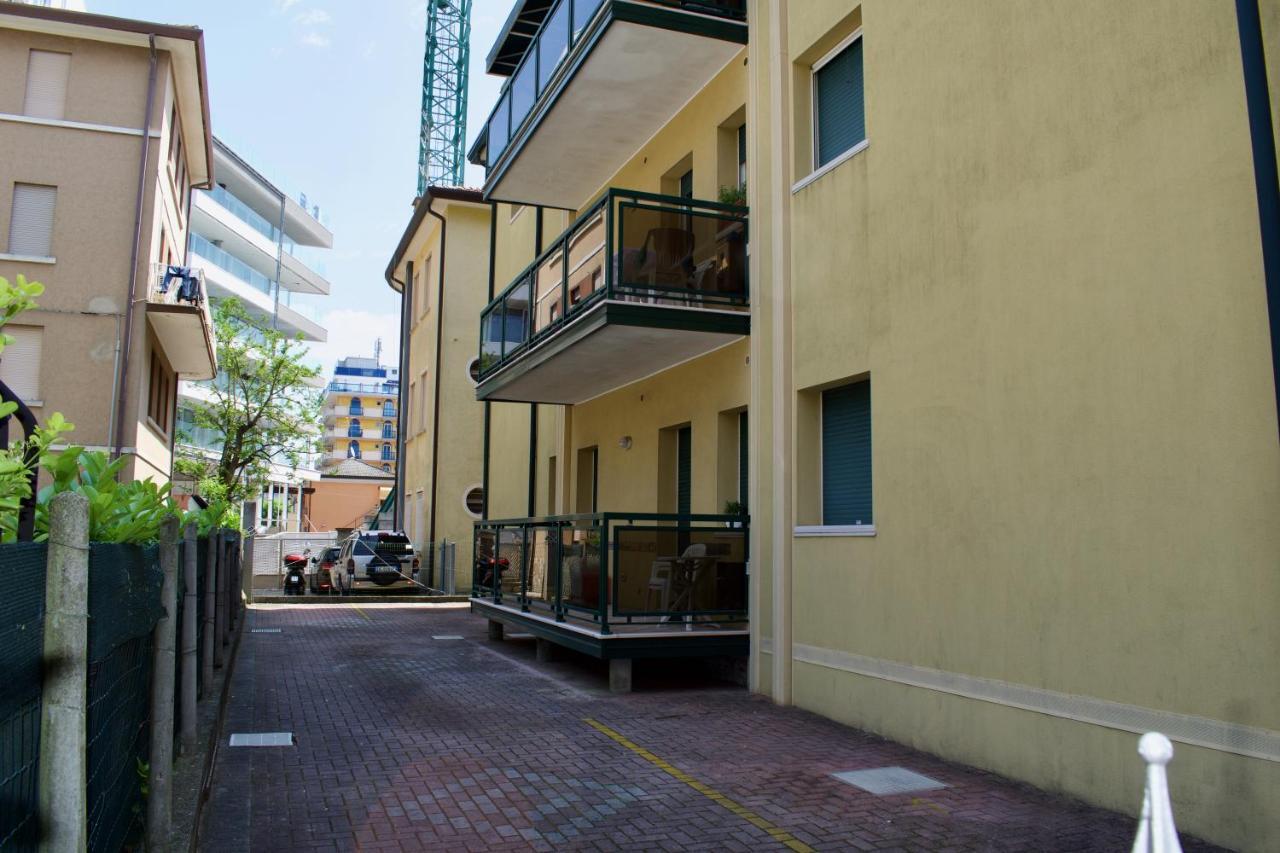 App4Rent - Villa Mimosa - Family Apartment Lido di Jesolo Eksteriør billede
